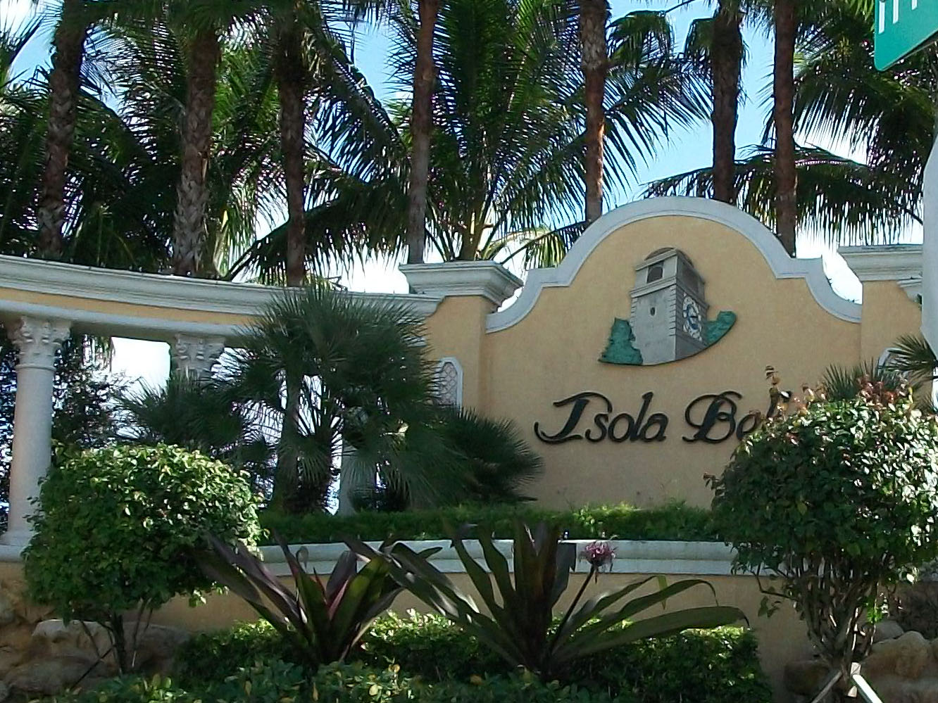 Isola Bella foreclosures in Lake Worth