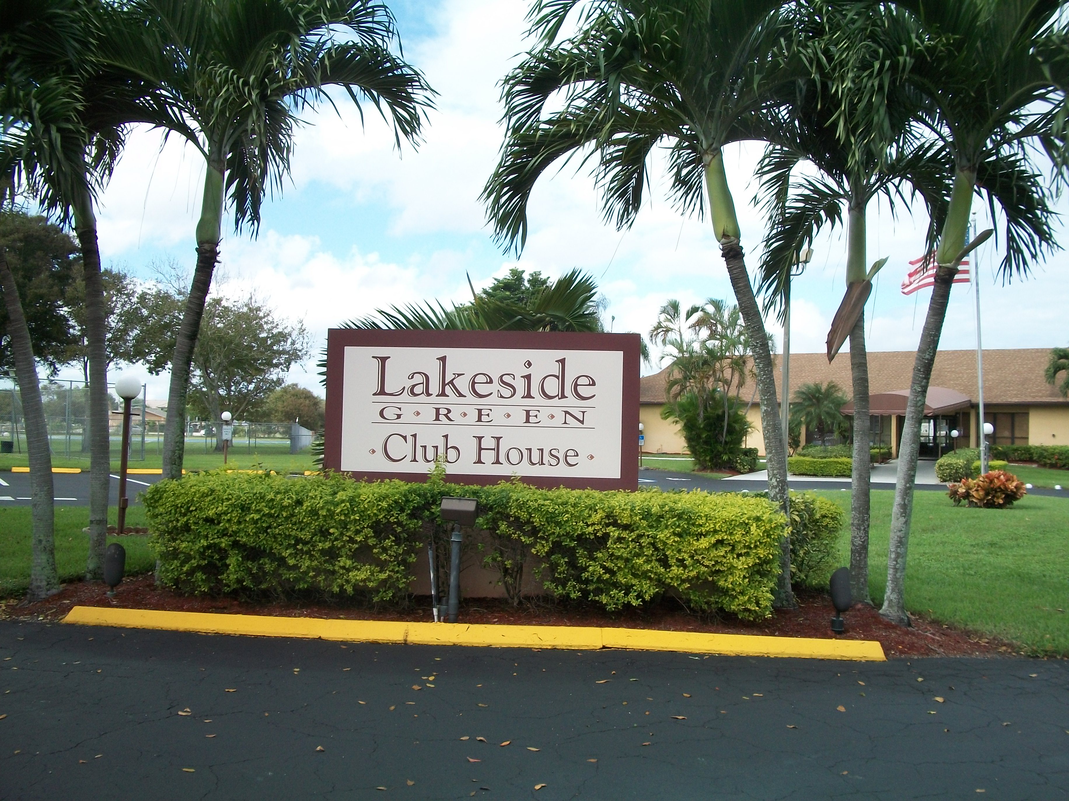 Lakeside Green foreclosures in West Palm Beach