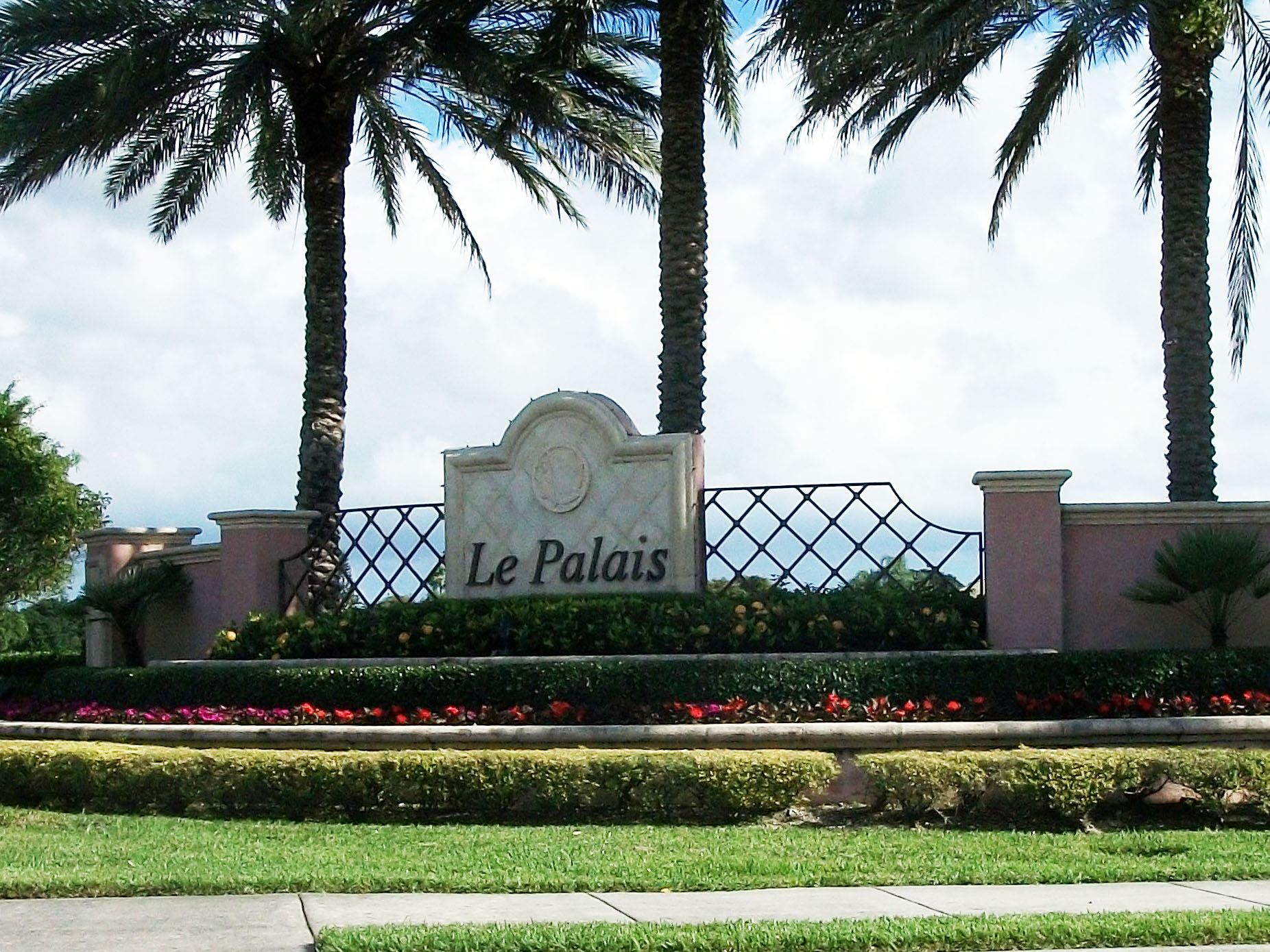 Le Palais foreclosures in Boynton Beach