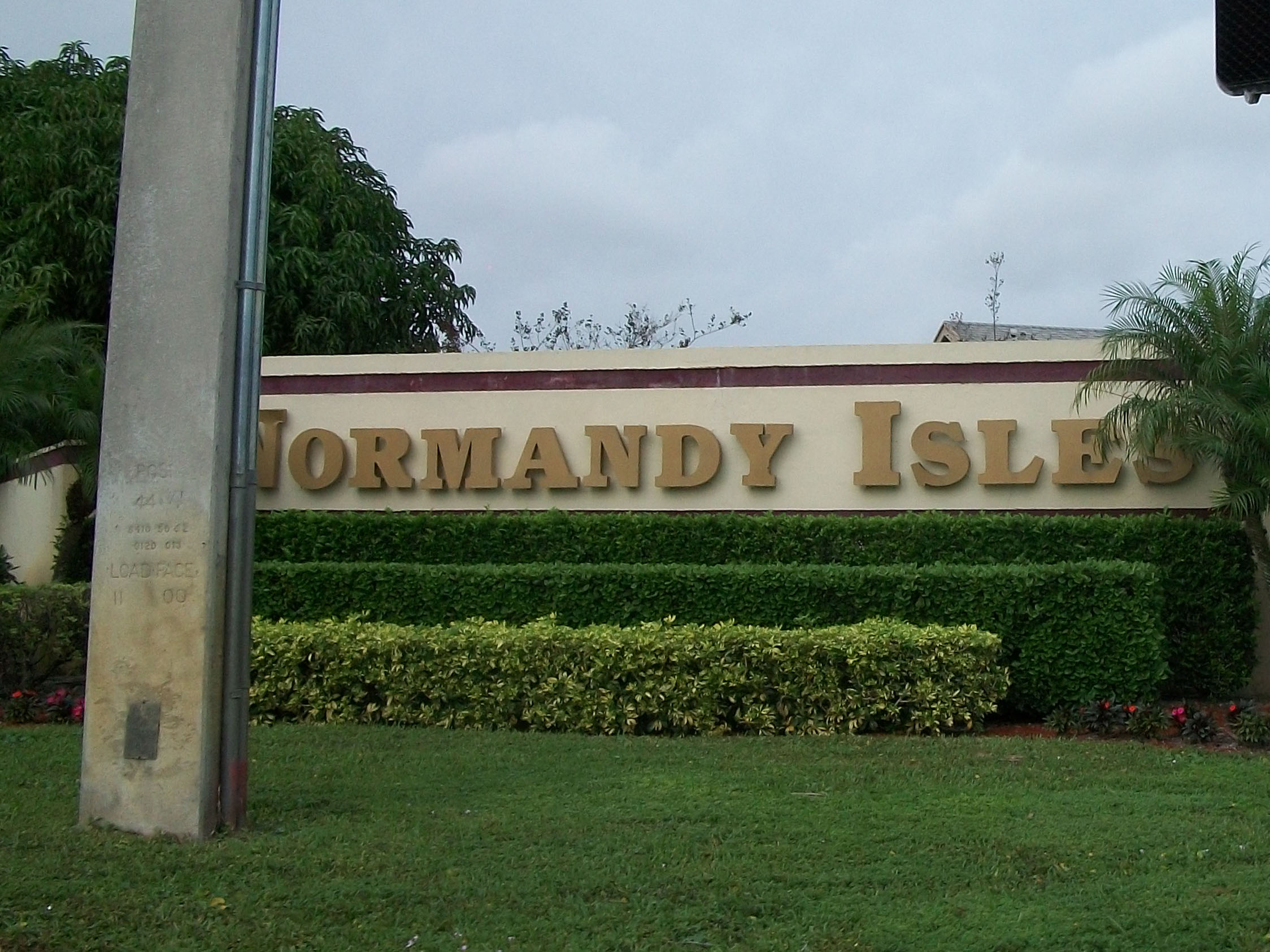 Normandy Isles foreclosures in Greenacres