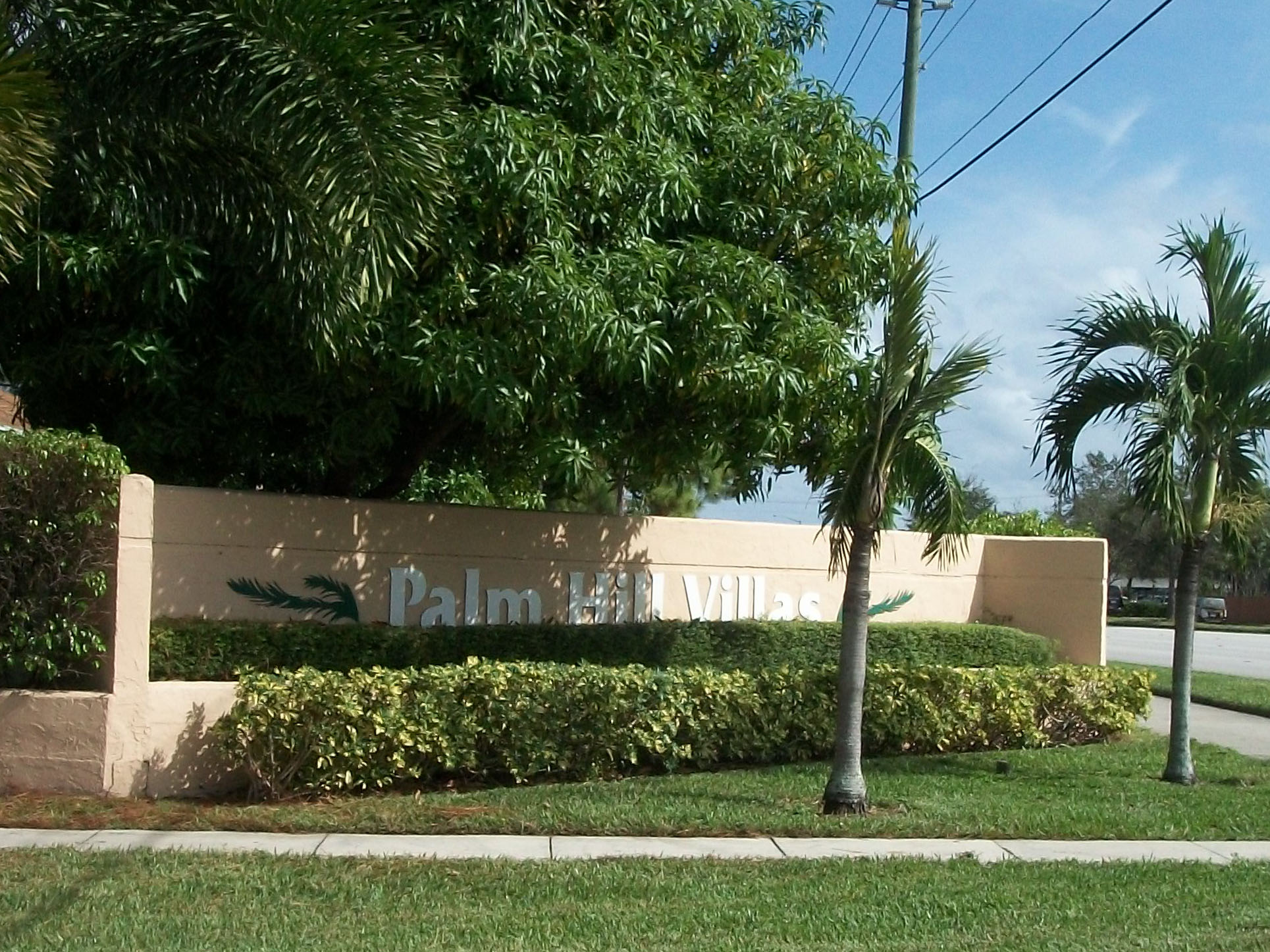 Palm Hill Villas foreclosures in West Palm Beach