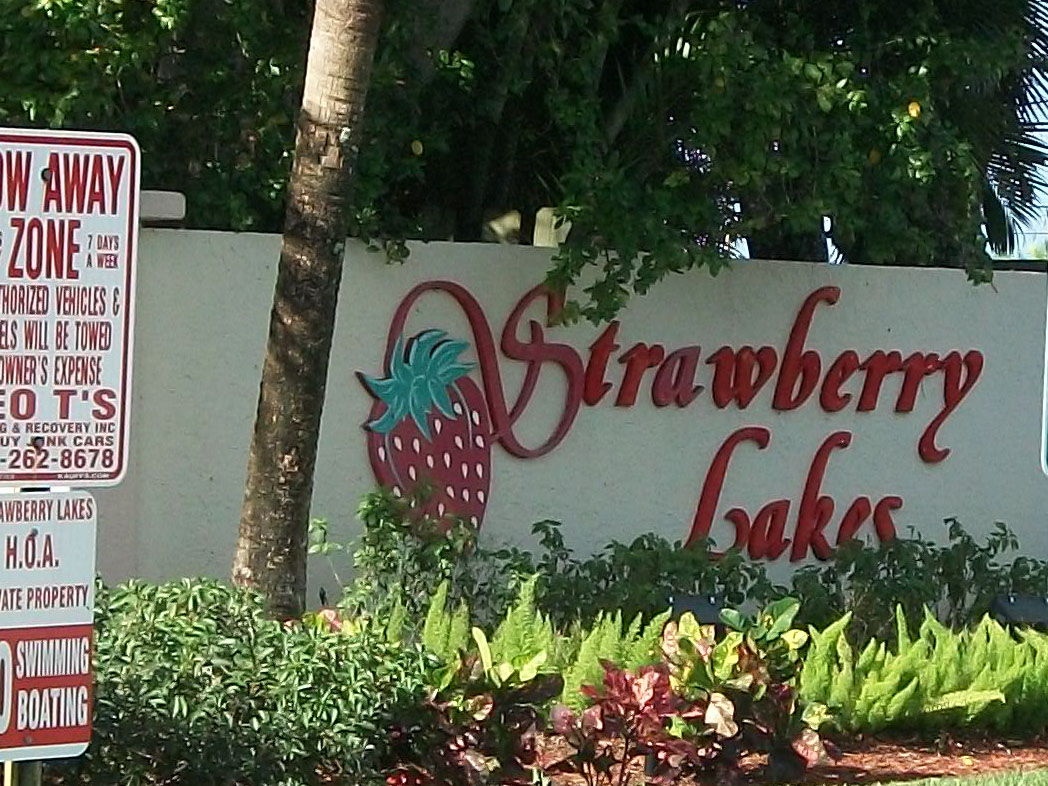 Strawberry Lakes foreclosures in Lake Worth