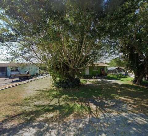 1024 Ne 24th St, Belle Glade, FL 33430