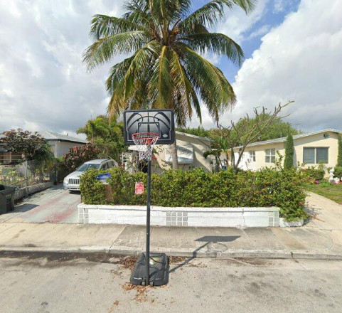 423 N F St, Lake Worth, FL 33460