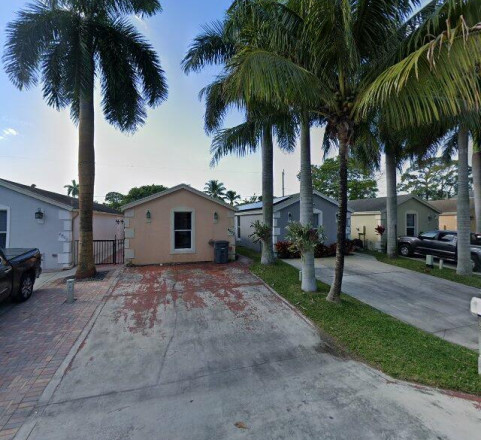 4672 Clemens St, Lake Worth, FL 33463