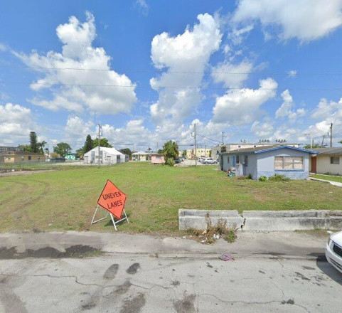 528 Sw 5th St, Belle Glade, FL 33430