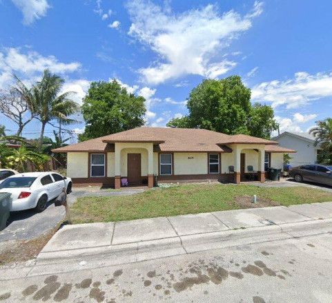 829 Sw Avenue B 1, Belle Glade, FL 33430