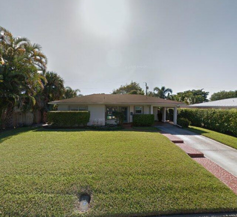 940 Paseo Castalla, West Palm Beach, FL 33405