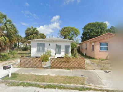 1037 18th St, West Palm Beach, FL 33407