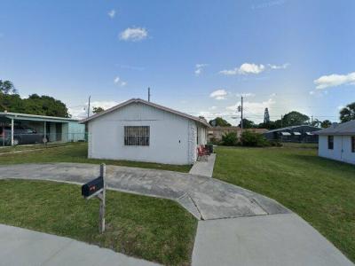 1118 W 26th St, Riviera Beach, FL 33404