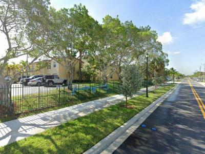 1120 Lake Shore Dr Apt 105, Lake Park, FL 33403