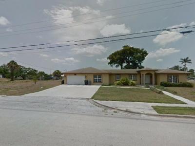 12314 Lakeshore Drive, Canal Point, FL 33438