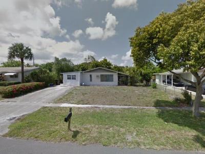 1635 43rd Street, West Palm Beach, FL 33407