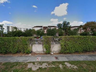 2000 North Congress Avenue, West Palm Beach, FL 33401