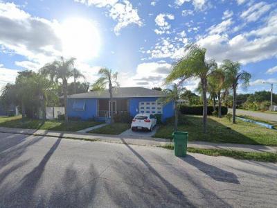 2235 Avenue E, Riviera Beach, FL 33404