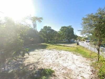 230 N L St, Lake Worth, FL 33460