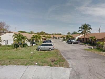 2345 2nd Avenue North, Lake Worth, FL 33461