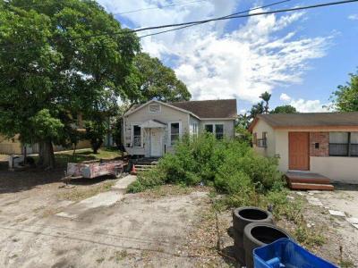 241 Sw 3rd St, Belle Glade, FL 33430