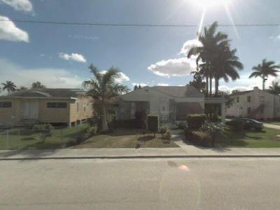 264 E 2nd St, Pahokee, FL 33476