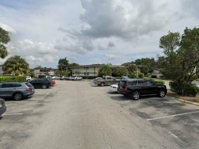 3 Greenway Village N 102, Royal Palm Beach, FL 33411