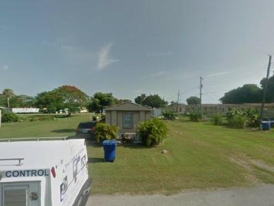 305 Golden Place, Pahokee, FL 33476