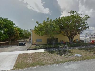 359 10th Street, Lake Park, FL 33403