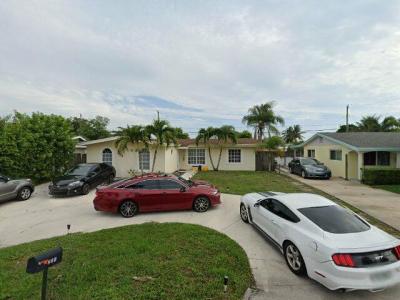 371 Riverside Dr, Palm Beach Gardens, FL 33410