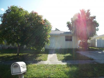 3818 Heather Drive East, Lake Worth, FL 33463