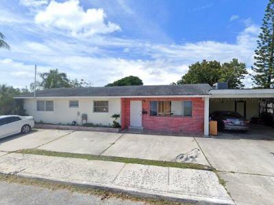 401 15th Ave N, Lake Worth, FL 33460