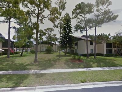 435 Pine Glen Lane, Greenacres, FL 33463