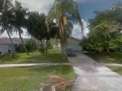 688 Juniper Place, Wellington, FL 33414