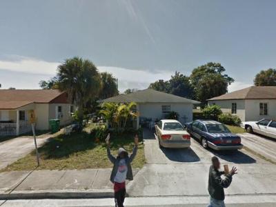 757 West 4th Street, Riviera Beach, FL 33404