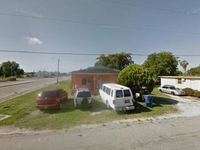 800 W Avenue A, Belle Glade, FL 33430