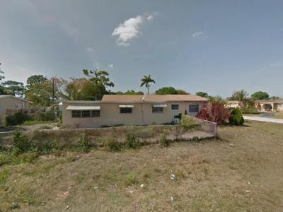 827 Caroline Avenue, West Palm Beach, FL 33413