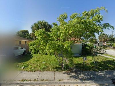 865 W 4th St, Riviera Beach, FL 33404