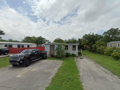 916 Ne 30th St, Belle Glade, FL 33430